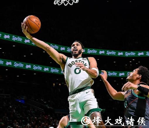 塔图姆34+10绿军险胜雄鹿3连胜 76人力克魔术