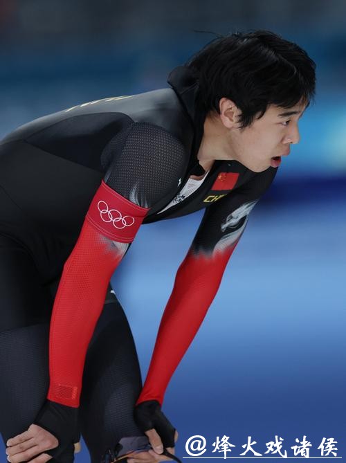 廉子文阻挡犯规遭嘘,对手愤怒无比,速滑赛场的这次碰撞是谁的错? 廉子文阻挡犯规遭嘘,对手愤怒无比,速滑赛场的这次碰撞是谁的错?